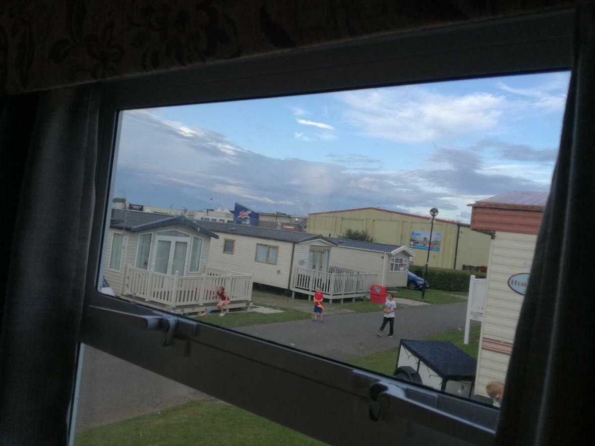 Happy Days Caravan Primrose Valley Filey Exterior foto